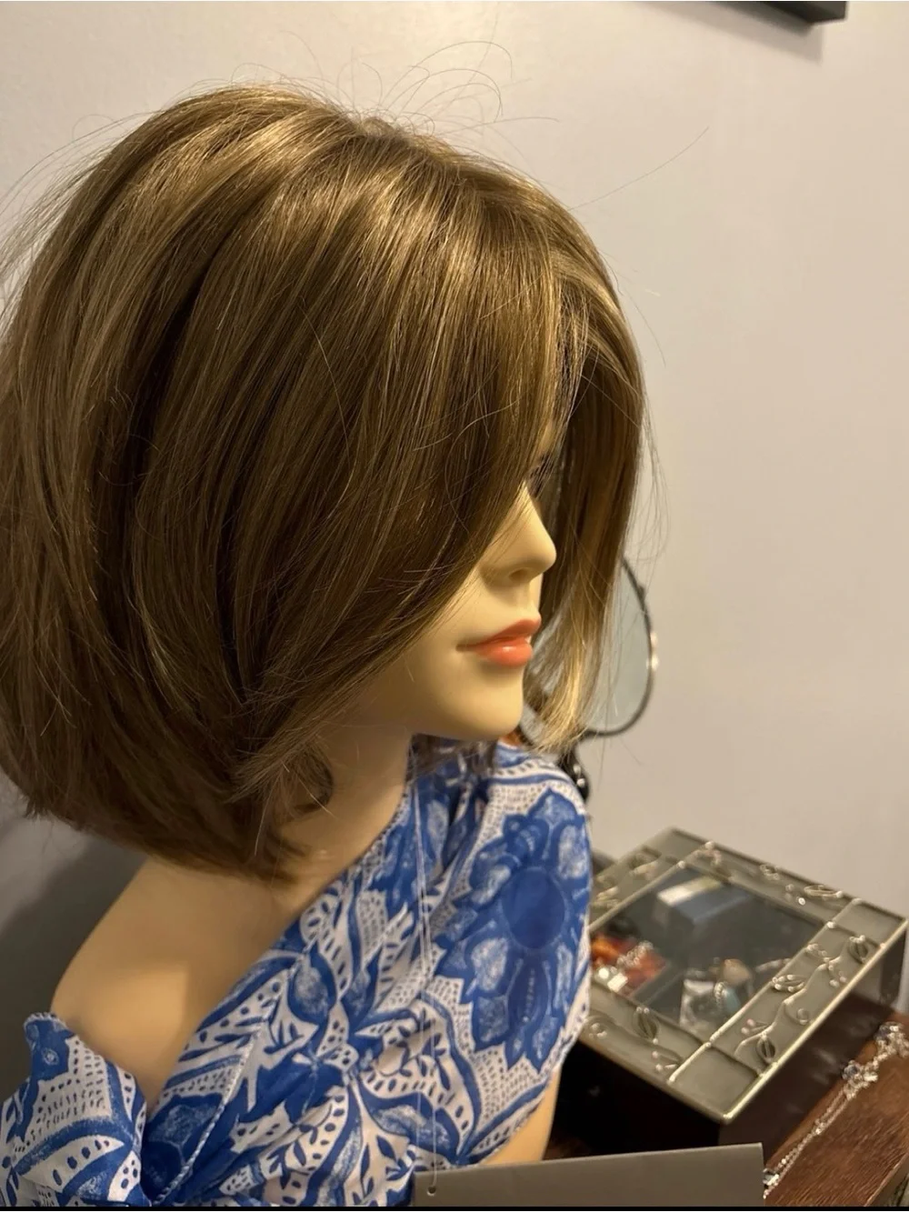 Raquel Welch Wig Play It Straight R12/26H Honey Pecan